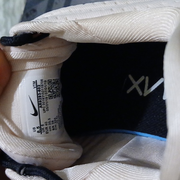 Sold - Picture 3 of 3